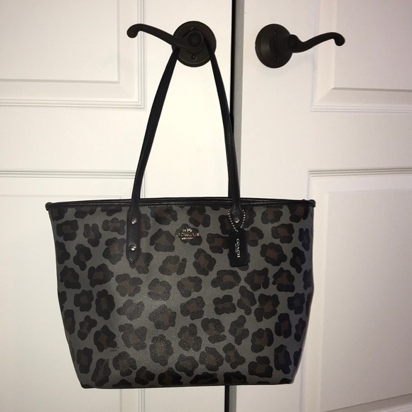 Coach Handbags - Coach purse